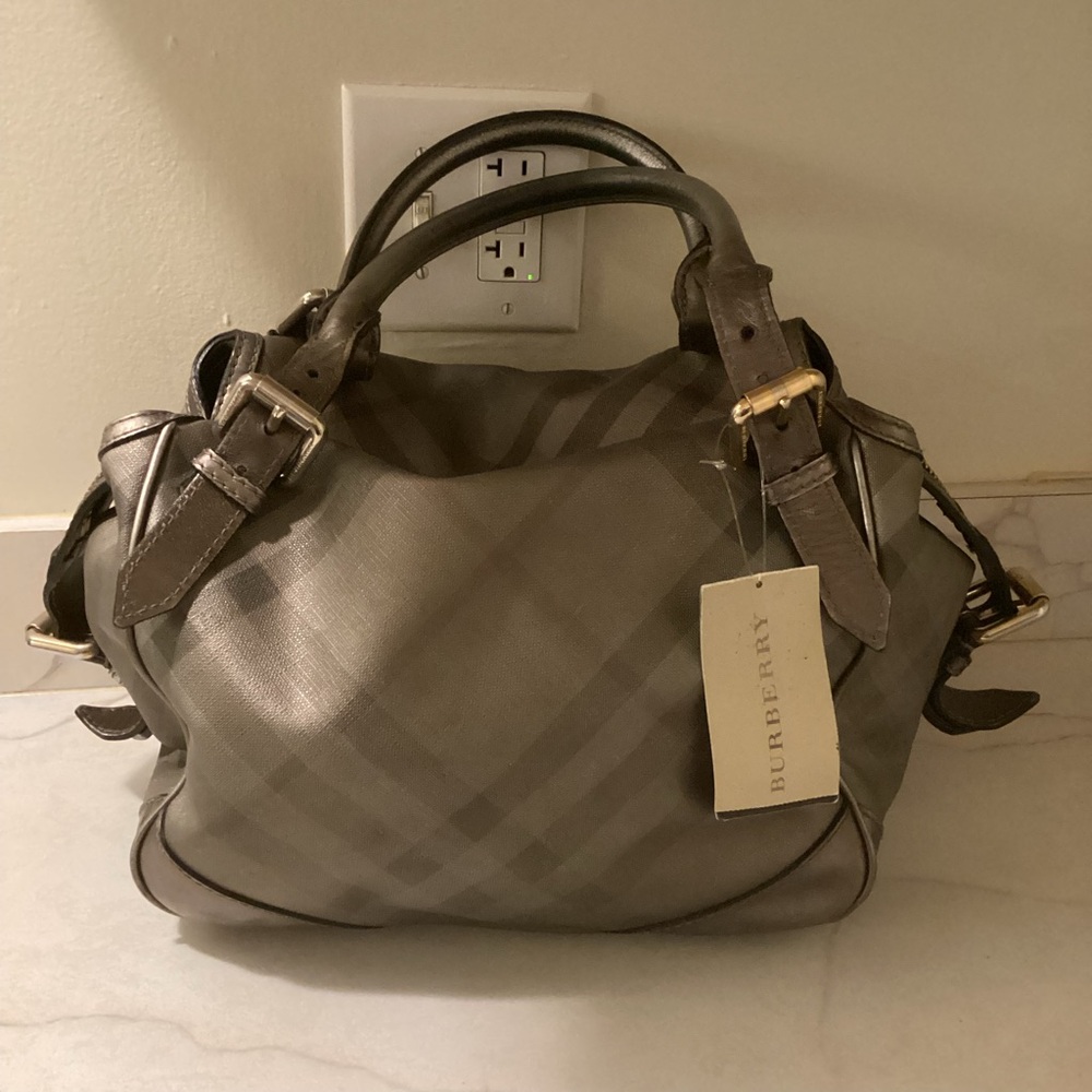 Burberry silver Nova check bag